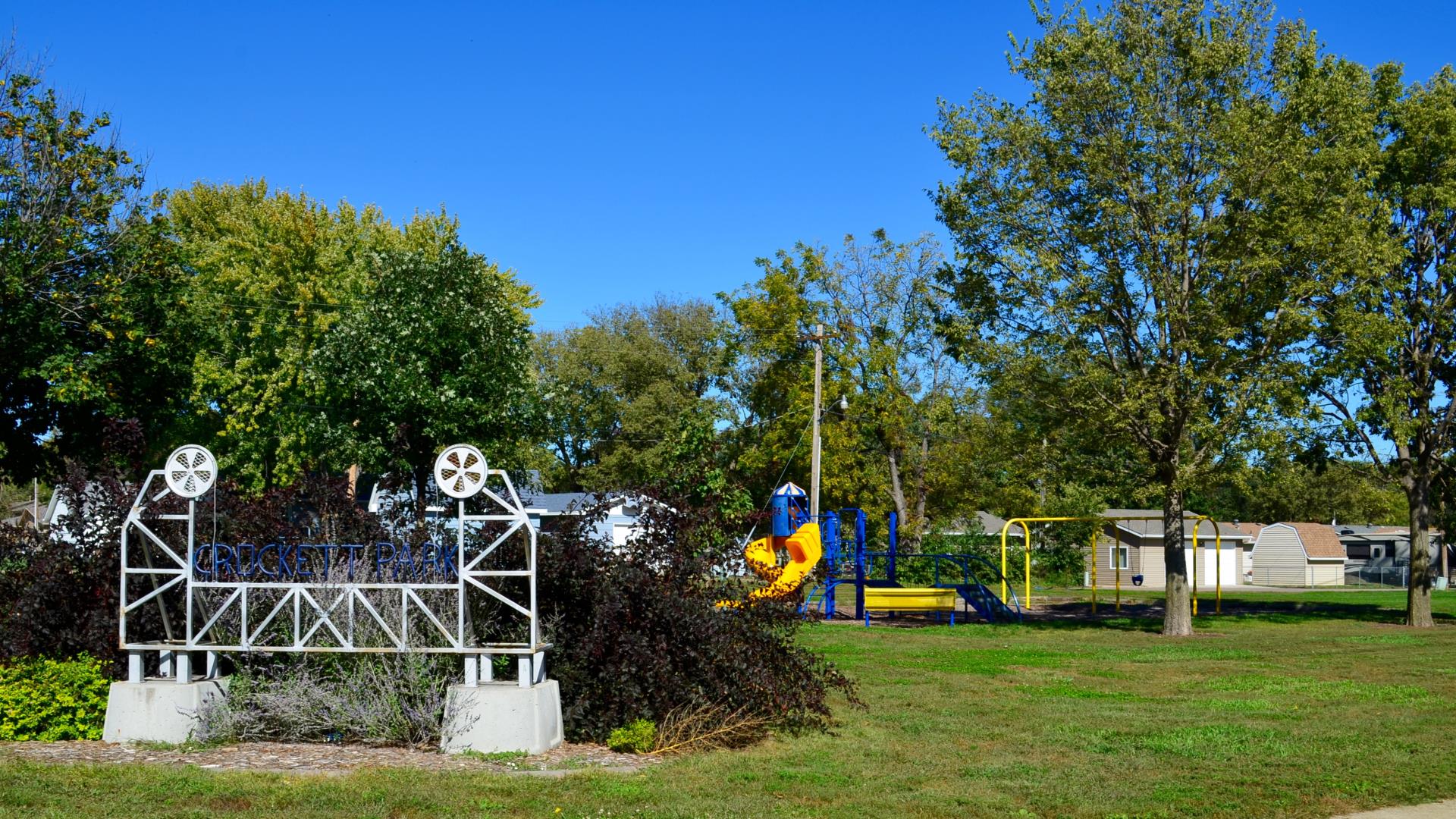 Crockett Park sign and play area